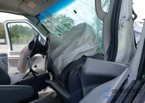 2008 Ford E-350 Super Duty Commercial/Recreational z USA, uszkodzony, nr VIN 1FTSS34L88DB44828